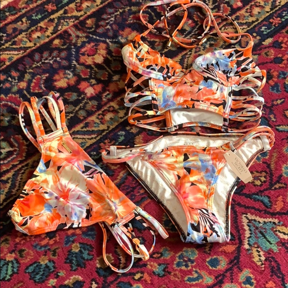 Victoria’s Secret tropical bikini